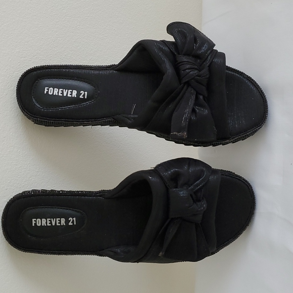 New Black Bow  Fabric Flats Forever 21 Size 8